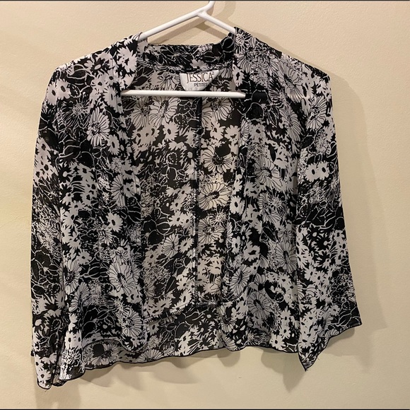 Black and white flower cardigan - Picture 1 of 2